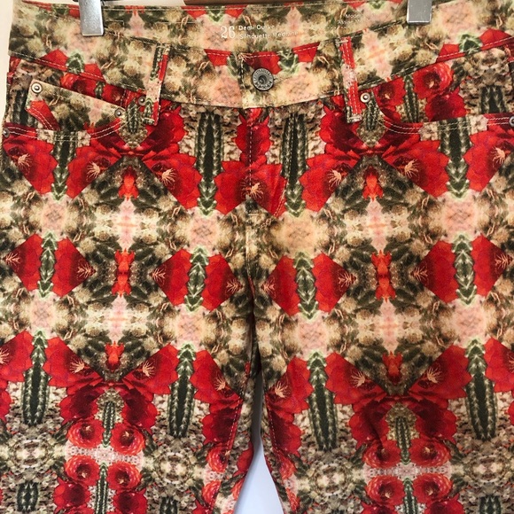 LEVI’S PRINTED DENIM - Picture 3 of 8